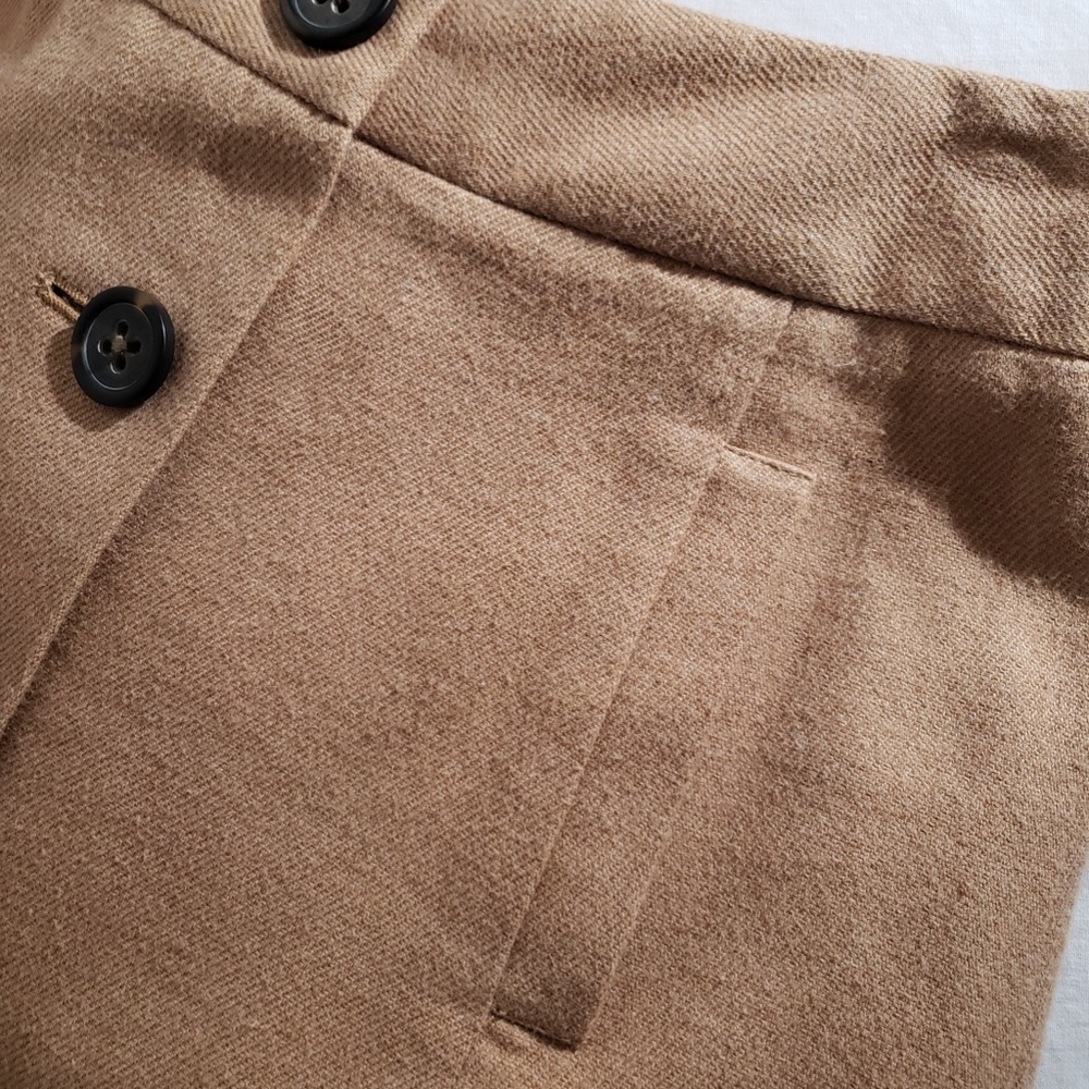 *Banana Republic* Tan front button A-line skirt, size 2 - Picture 8 of 10